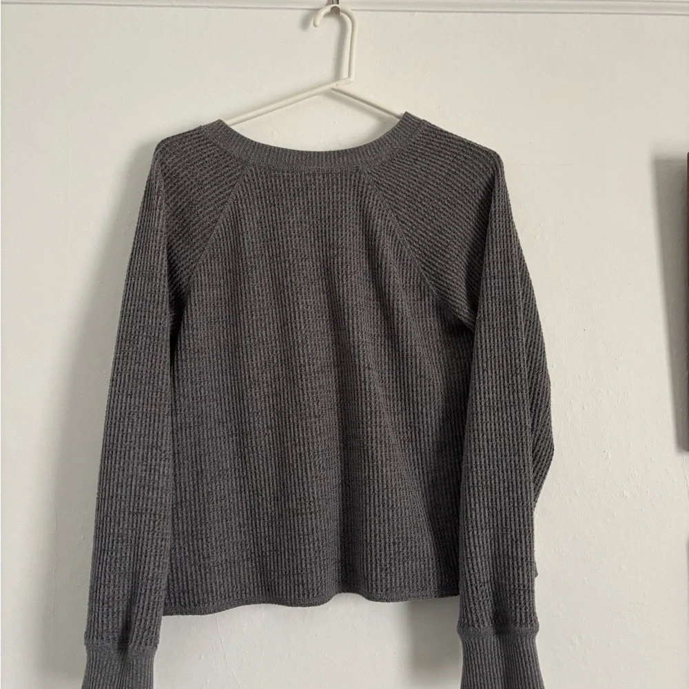 Old Navy Gray Crew Neck Sweater Cozy Knit - Picture 2 of 2